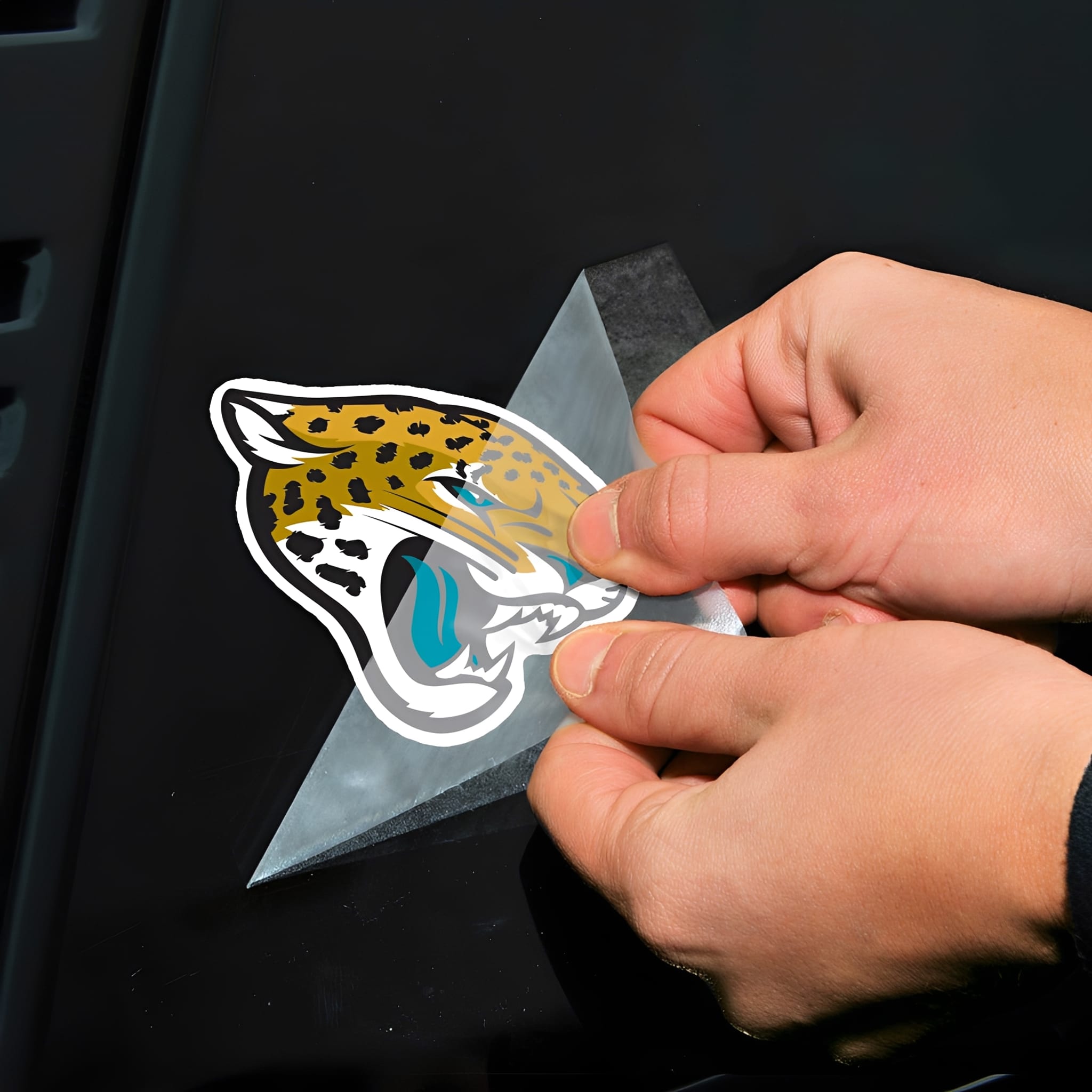 NFL Aufkleber Jacksonville Jaguars Perfect Cut Color Decal 4" x 4" - Anwendung