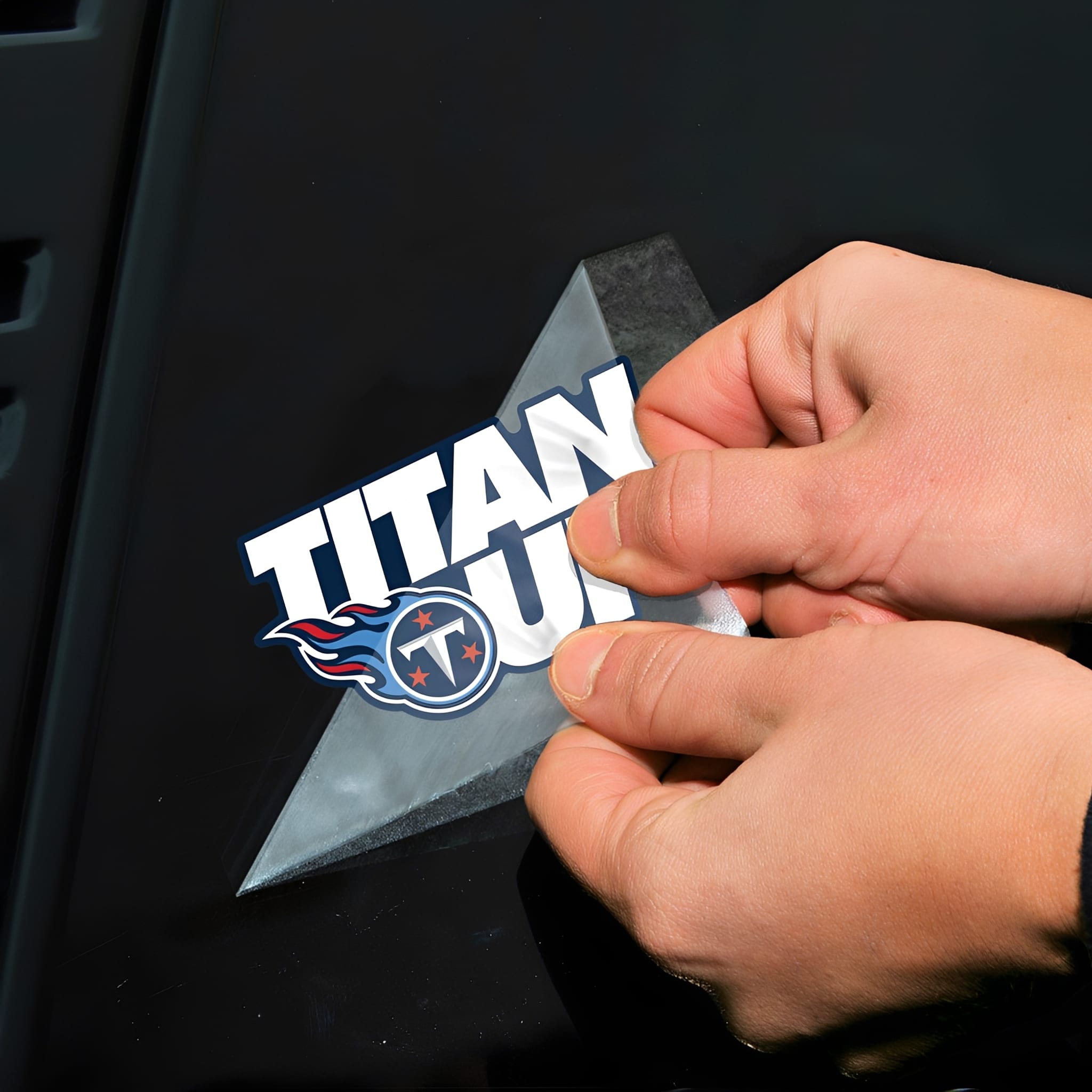 NFL Aufkleber Tennessee Titans Slogan Perfect Cut Color Decal 4" x 4" - Anwendung