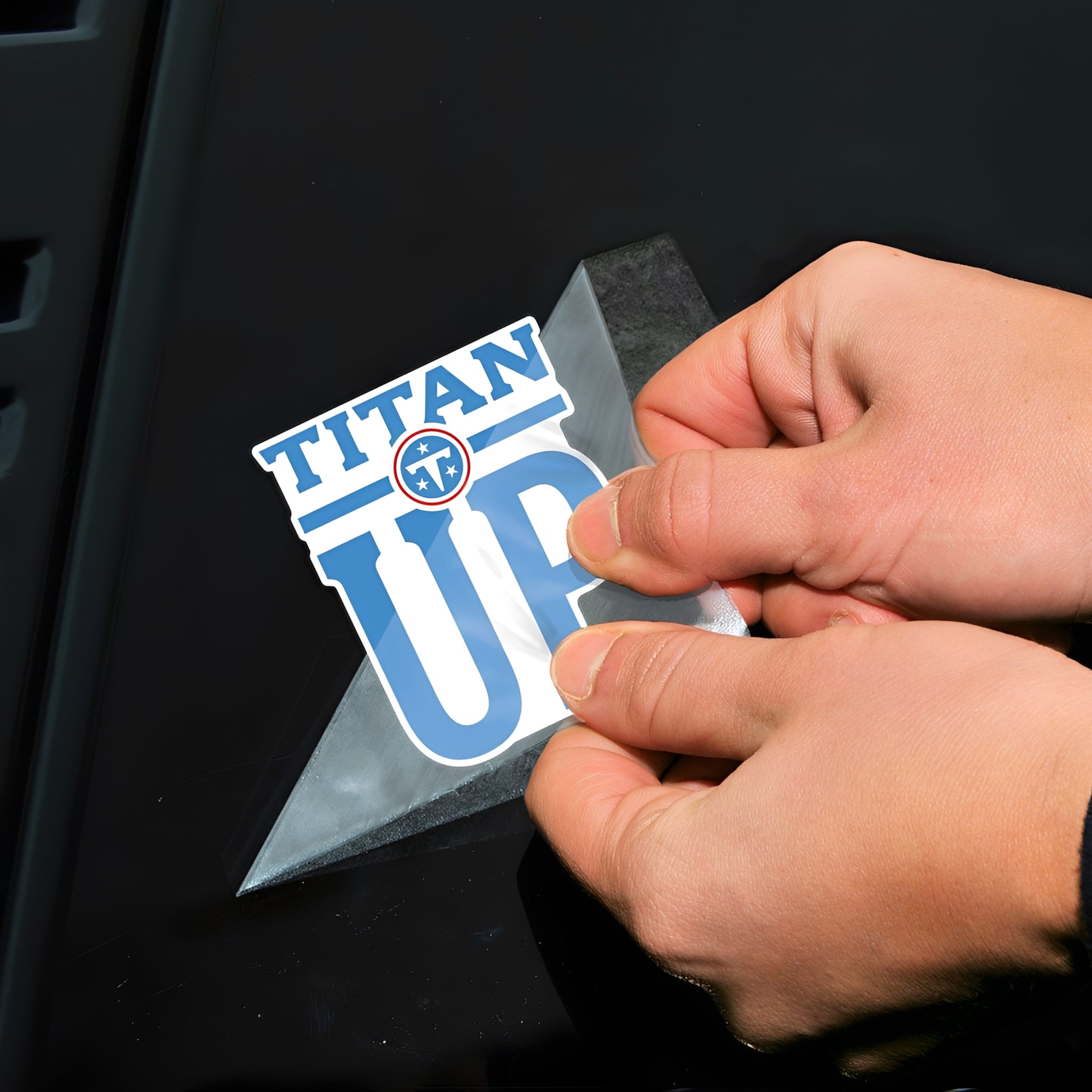 NFL Aufkleber Tennessee Titans Titan Up Perfect Cut Color Decal 4" x 4" - Anwendung